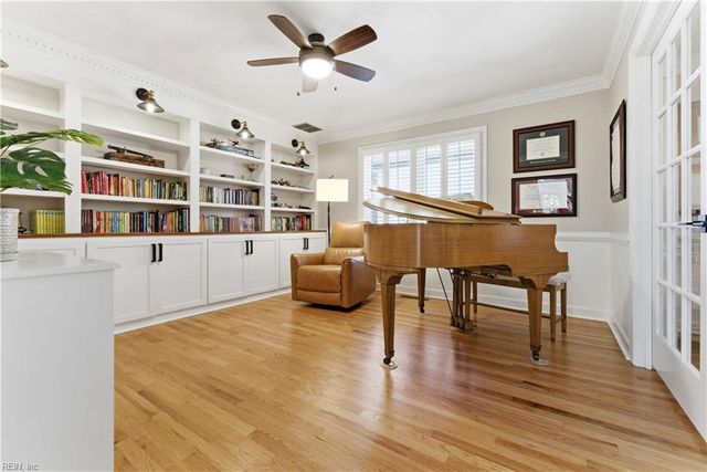 1036 Downshire CHSE, Virginia Beach, VA 23452