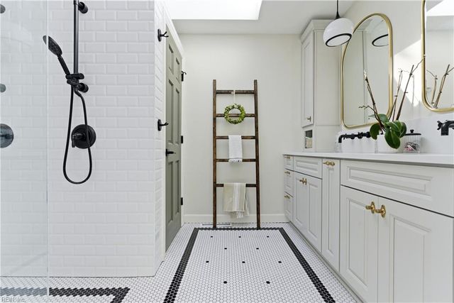 1036 Downshire CHSE, Virginia Beach, VA 23452