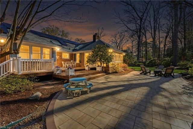 1036 Downshire CHSE, Virginia Beach, VA 23452