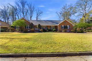 1036 Downshire CHSE, Virginia Beach, VA 23452