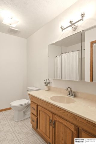 1103 Grandview Street, Bellevue, NE 68005
