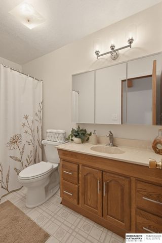 1103 Grandview Street, Bellevue, NE 68005