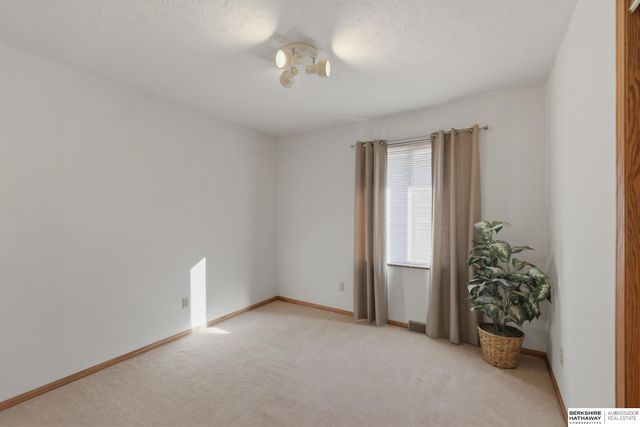 1103 Grandview Street, Bellevue, NE 68005