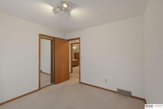 1103 Grandview Street, Bellevue, NE 68005