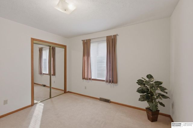 1103 Grandview Street, Bellevue, NE 68005