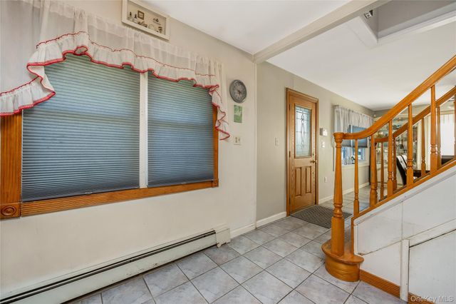 65 Club Lane, Levittown, NY 11756