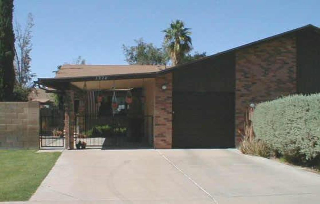 1916 E Inverness, Mesa, AZ 85204