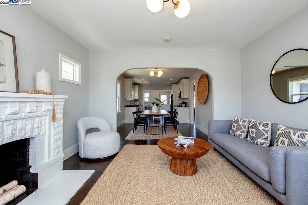 property-img