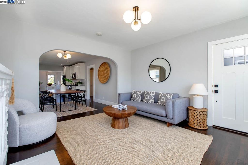 property-img