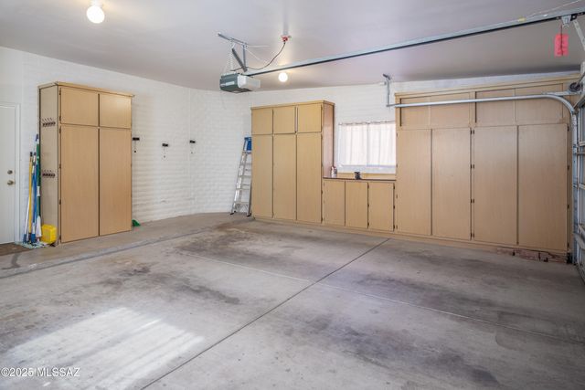 8665 N Coral Ridge Loop, Tucson, AZ 85704