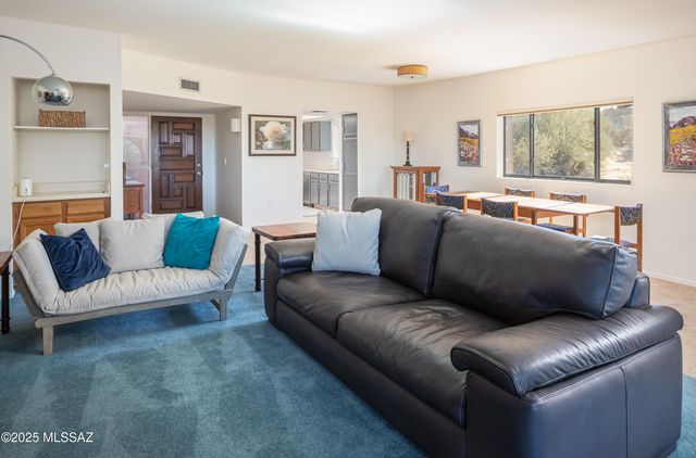 8665 N Coral Ridge Loop, Tucson, AZ 85704