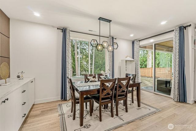 1760 246th Place NE, Sammamish, WA 98074