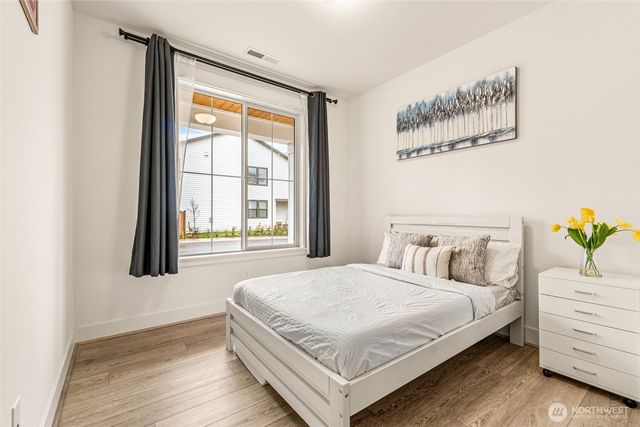 1760 246th Place NE, Sammamish, WA 98074