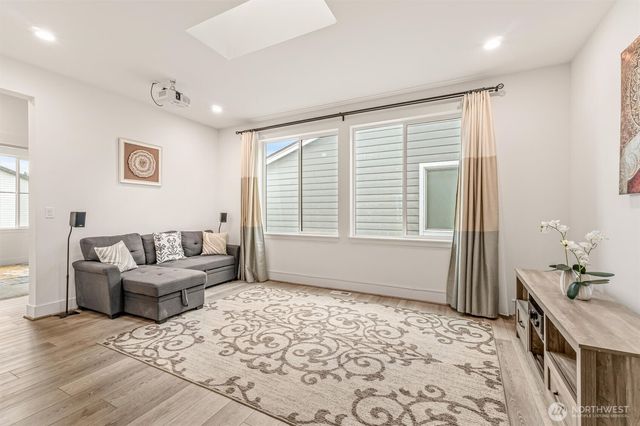 1760 246th Place NE, Sammamish, WA 98074