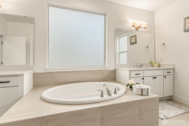 1760 246th Place NE, Sammamish, WA 98074