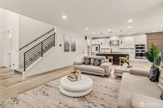 1760 246th Place NE, Sammamish, WA 98074