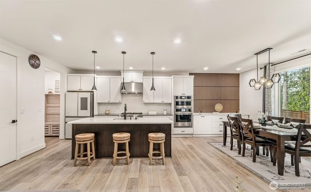 1760 246th Place NE, Sammamish, WA 98074