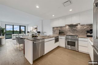320 Adolphus Avenue 808, Cliffside Park, NJ 07010