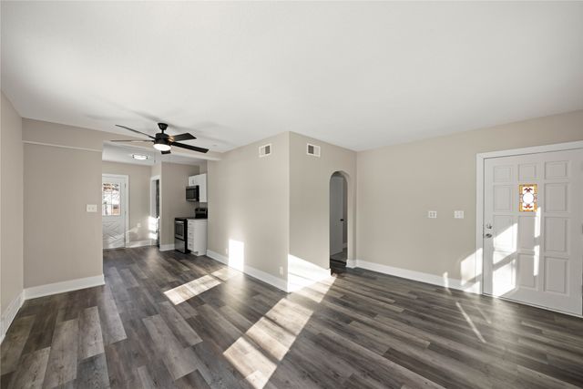 3906 53rd Street, Des Moines, IA 50310