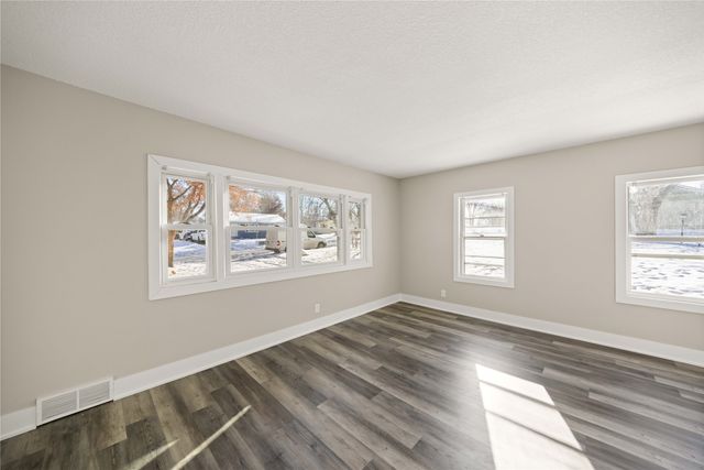 3906 53rd Street, Des Moines, IA 50310