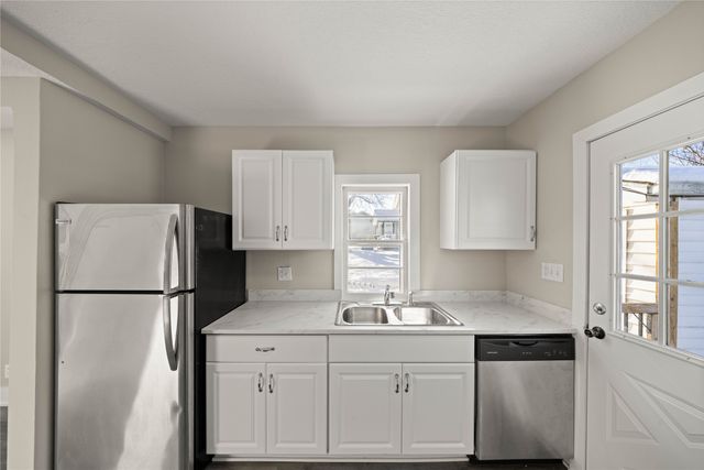 3906 53rd Street, Des Moines, IA 50310