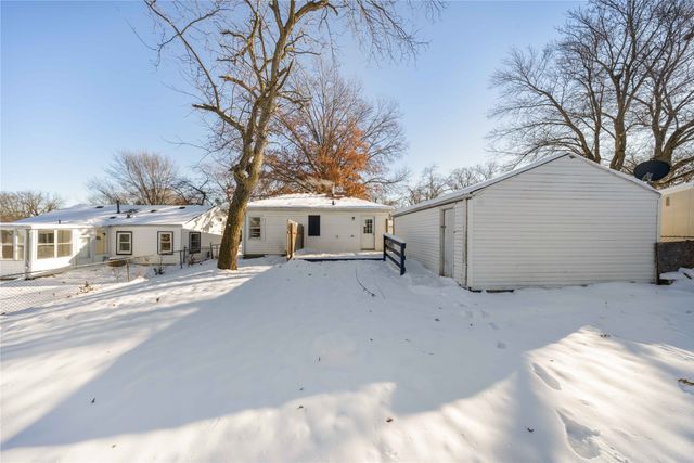 3906 53rd Street, Des Moines, IA 50310