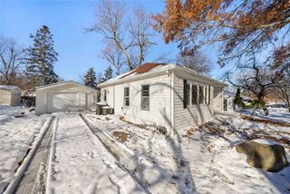 3906 53rd Street, Des Moines, IA 50310