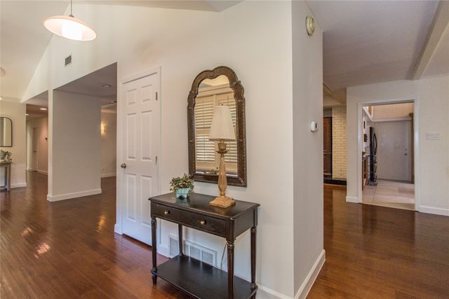 5805 Havenwood Court, Fort Worth, TX 76112