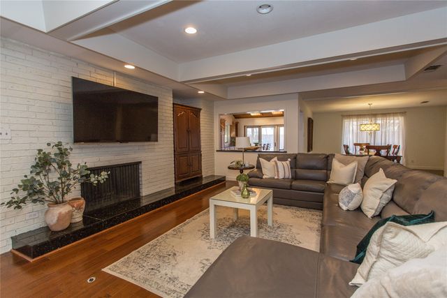 5805 Havenwood Court, Fort Worth, TX 76112