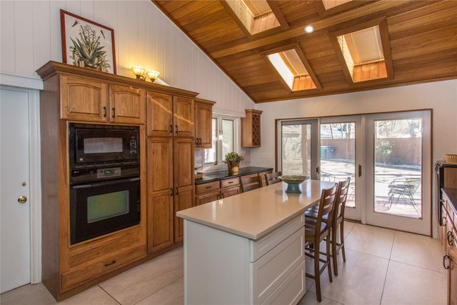 5805 Havenwood Court, Fort Worth, TX 76112