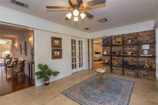 5805 Havenwood Court, Fort Worth, TX 76112