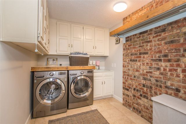 5805 Havenwood Court, Fort Worth, TX 76112