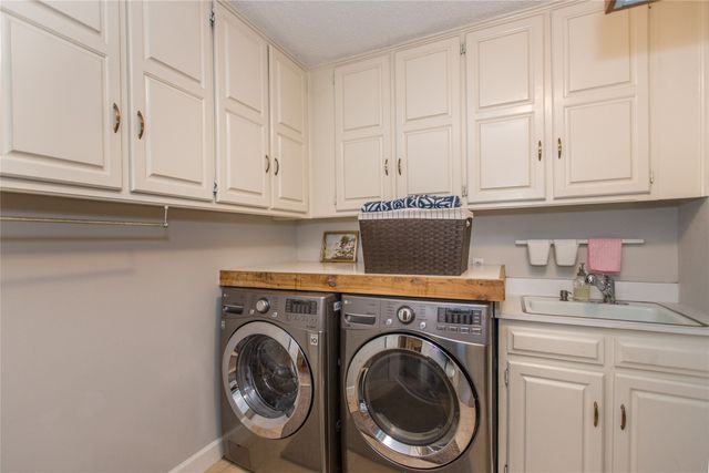 5805 Havenwood Court, Fort Worth, TX 76112