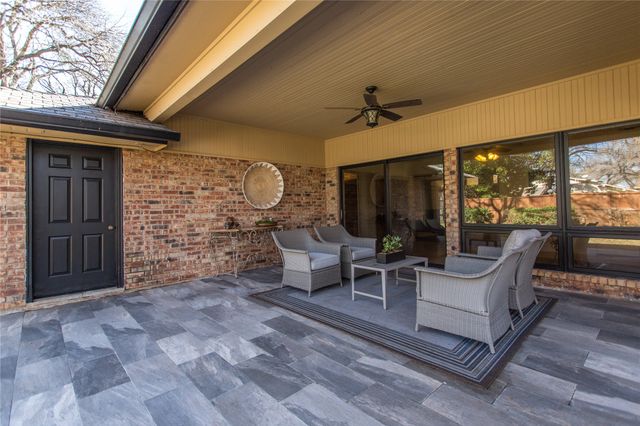 5805 Havenwood Court, Fort Worth, TX 76112