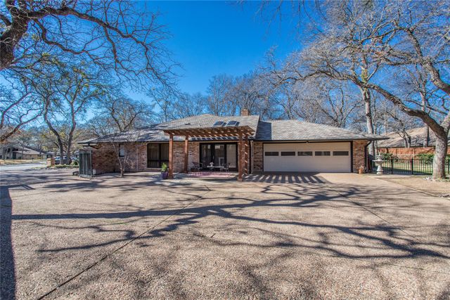 5805 Havenwood Court, Fort Worth, TX 76112