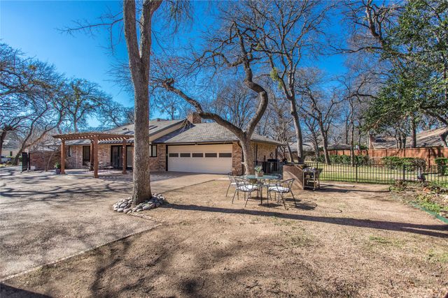 5805 Havenwood Court, Fort Worth, TX 76112