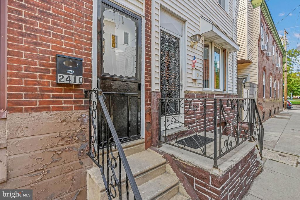 2410 S REESE ST, PHILADELPHIA, PA 19148 — photo 3