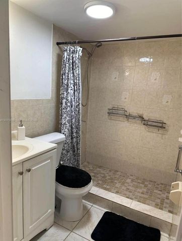 861 NE 1st Place, Hialeah, FL 33010