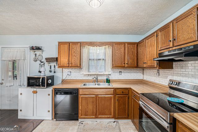 3672 N Melissa Lane, Douglasville, GA 30135