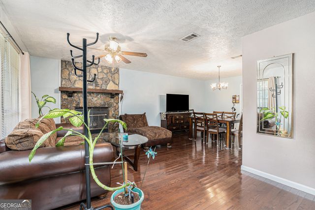 3672 N Melissa Lane, Douglasville, GA 30135