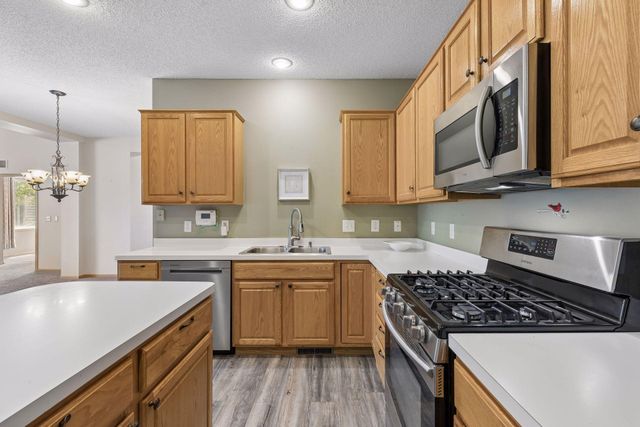 17607 38th Avenue N, Plymouth, MN 55446