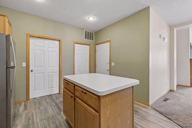 17607 38th Avenue N, Plymouth, MN 55446