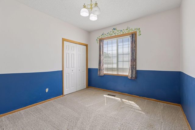 17607 38th Avenue N, Plymouth, MN 55446