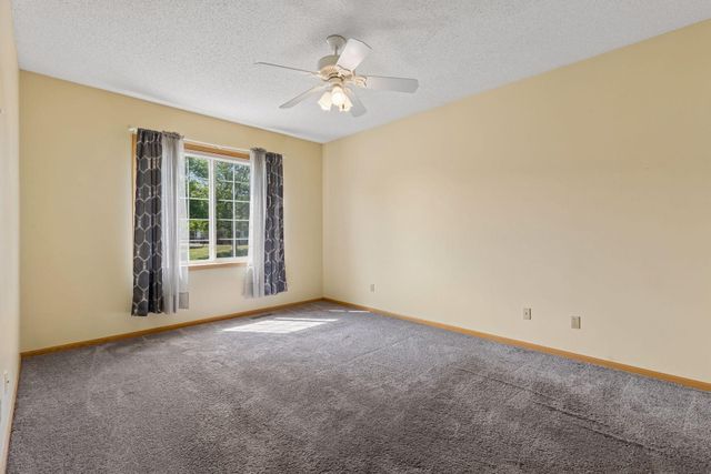 17607 38th Avenue N, Plymouth, MN 55446
