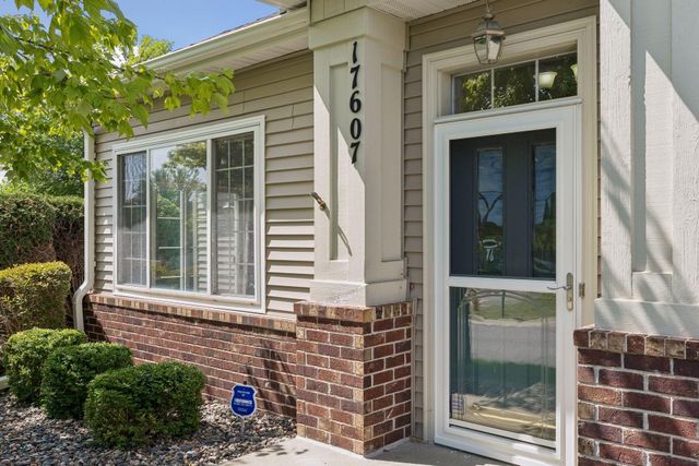 17607 38th Avenue N, Plymouth, MN 55446