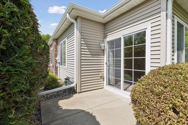 17607 38th Avenue N, Plymouth, MN 55446