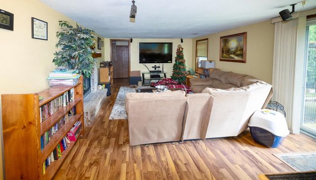 4211 Wilshire Lane, Janesville, WI 53546