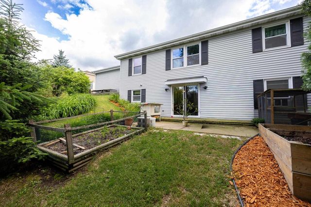 4211 Wilshire Lane, Janesville, WI 53546