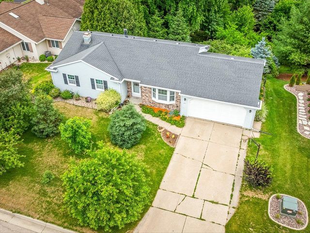 4211 Wilshire Lane, Janesville, WI 53546