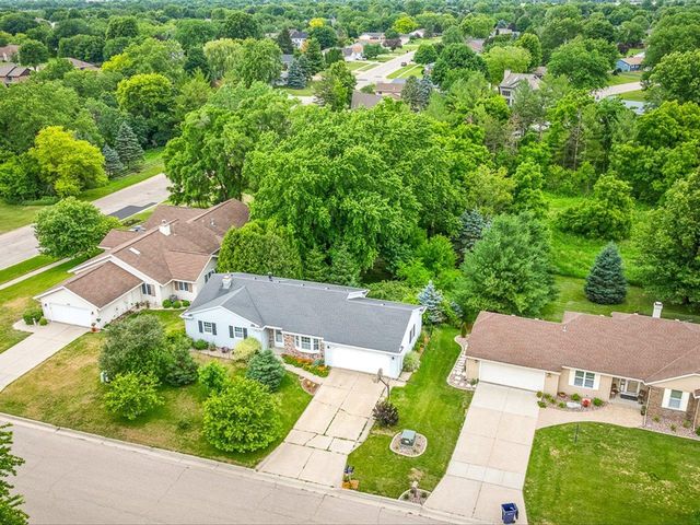 4211 Wilshire Lane, Janesville, WI 53546